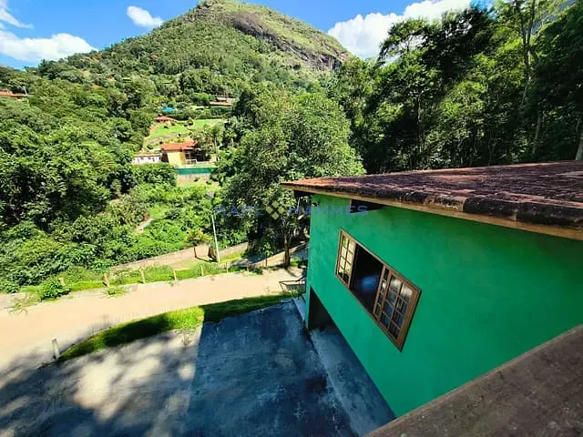 Casa 3 quartos e 3 banheiros, à venda, no bairro Bonsucesso em Petrópolis