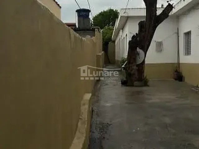 Casa com 500m² 2 quartos e 1 banheiro, à venda, no bairro Vila Paulista em Mogi das Cruzes