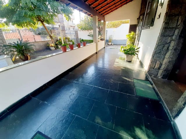 Casa com 1245m² 3 quartos e 3 banheiros, à venda, no bairro Praça Seca em Rio de Janeiro