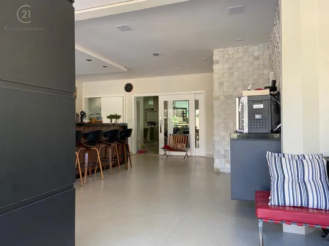 Casa com 440m² 4 quartos e 5 banheiros, à venda, no bairro Loteamento Alphaville em Londrina