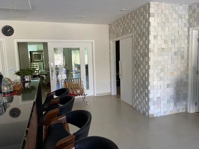 Casa com 440m² 4 quartos e 5 banheiros, à venda, no bairro Loteamento Alphaville em Londrina