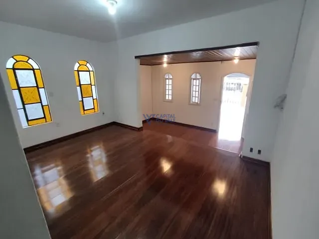 Casa com 225m² 3 quartos e 2 banheiros, à venda, no bairro Bosque dos Eucaliptos em São José dos Campos