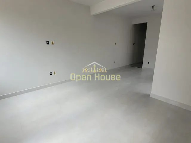 Casa 2 quartos e 1 banheiro, à venda, no bairro Morada do Vale (Califórnia da Barra) em Barra do Piraí