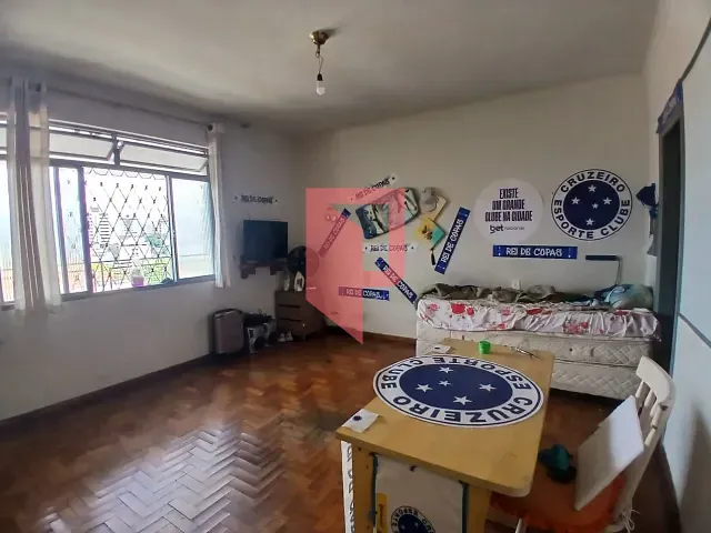 Casa com 360m² 4 quartos e 3 banheiros, à venda, no bairro Caiçaras em Belo Horizonte