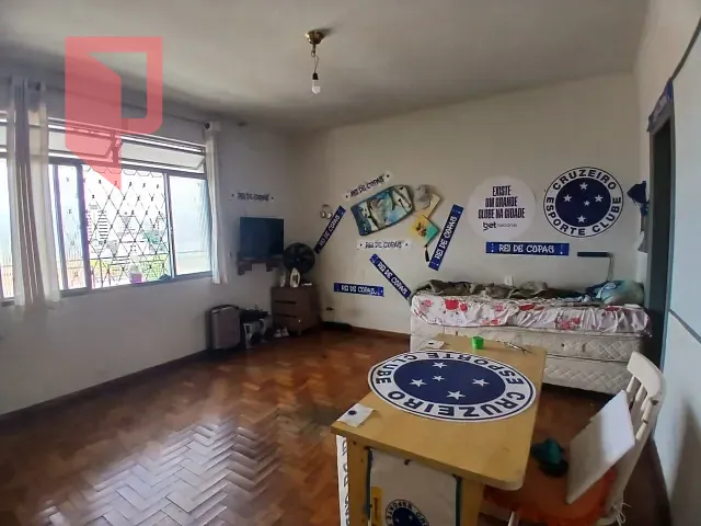 Casa com 360m² 4 quartos e 3 banheiros, à venda, no bairro Caiçaras em Belo Horizonte