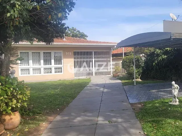 Casa com 180m² 4 quartos e 1 banheiro, à venda, no bairro Portão em Curitiba