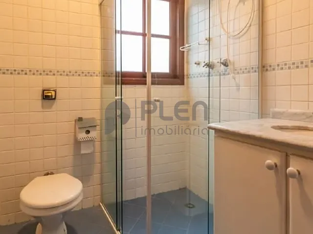 Casa com 360m² 5 quartos e 6 banheiros, à venda, no bairro Alphaville em Santana de Parnaíba