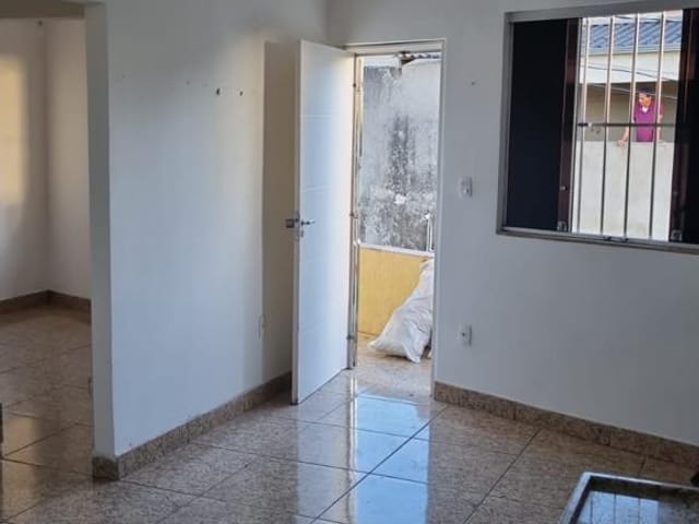 Casa 3 quartos e 2 banheiros, à venda, no bairro Jardim Vitória em Belo Horizonte