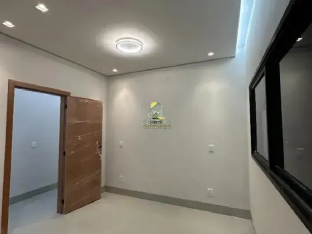 Casa com 387m² 4 quartos e 5 banheiros, à venda, no bairro Jardins Capri em Senador Canedo