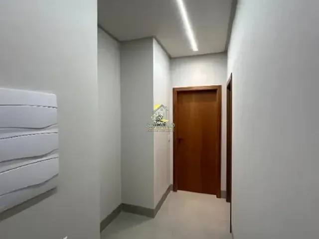 Casa com 387m² 4 quartos e 5 banheiros, à venda, no bairro Jardins Capri em Senador Canedo