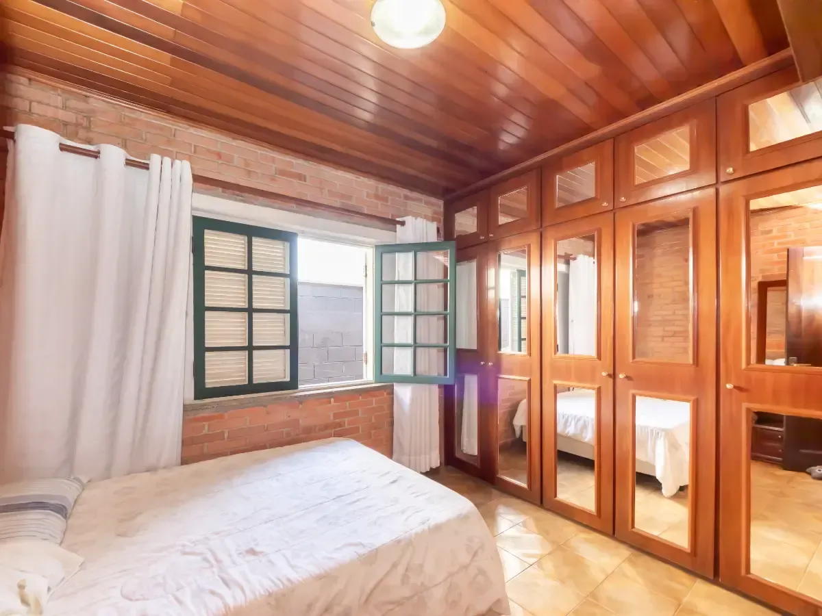 Casa à venda com 4 quartos, 350m² - Foto 14