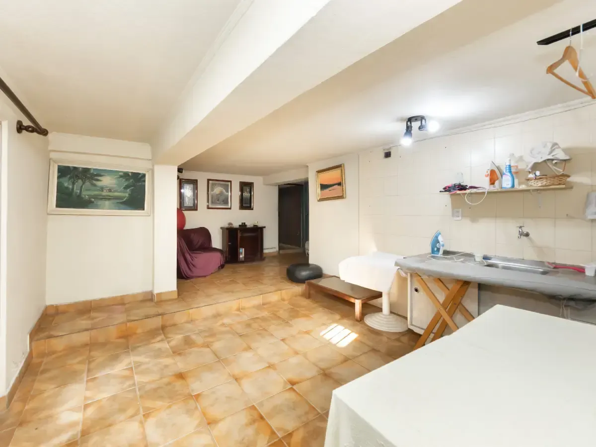 Casa à venda com 4 quartos, 350m² - Foto 25