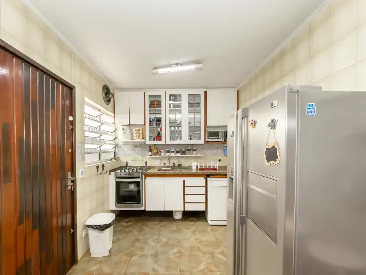 Casa à venda com 4 quartos, 350m² - Foto 7