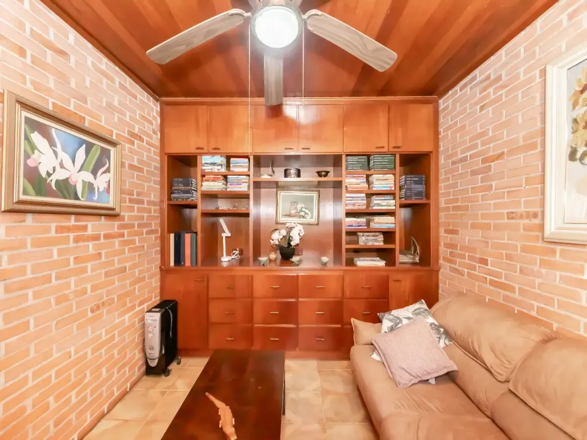 Casa à venda com 4 quartos, 350m² - Foto 18