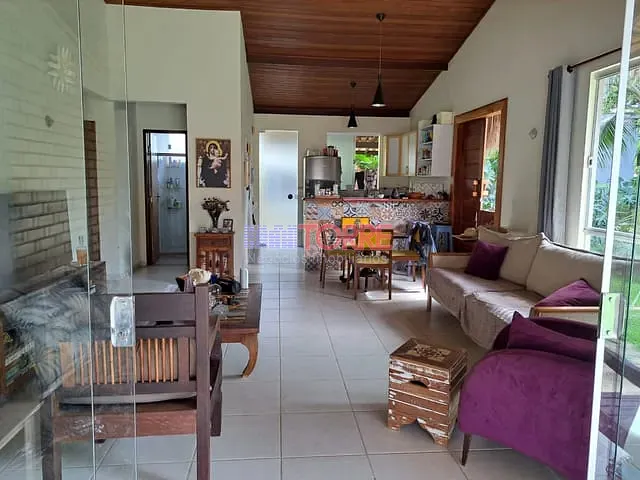 Casa 3 quartos e 3 banheiros, à venda, no bairro Nossa Senhora da Vitória em Ilhéus