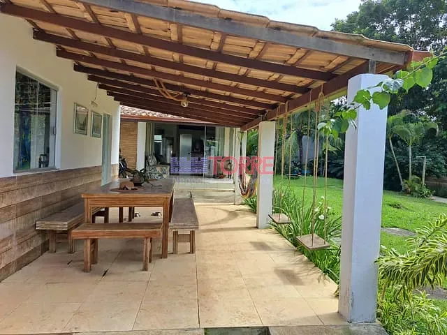 Casa 3 quartos e 3 banheiros, à venda, no bairro Nossa Senhora da Vitória em Ilhéus