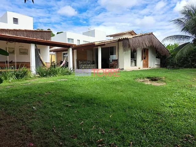 Casa 3 quartos e 3 banheiros, à venda, no bairro Nossa Senhora da Vitória em Ilhéus