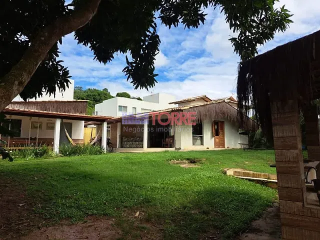Casa 3 quartos e 3 banheiros, à venda, no bairro Nossa Senhora da Vitória em Ilhéus