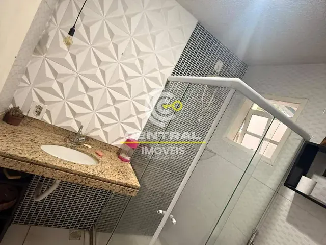 Casa 3 quartos e 2 banheiros, para alugar, no bairro Manilha em Itaboraí