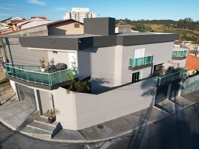Casa 3 quartos e 2 banheiros, à venda, no bairro Cézar de Souza em Mogi das Cruzes