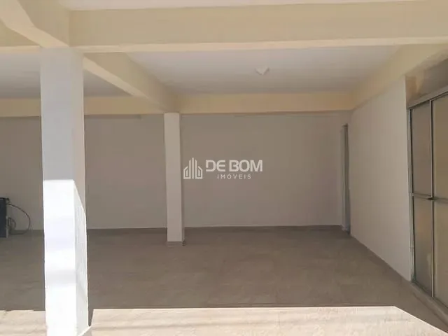 Casa com 250m² 3 quartos e 1 banheiro, à venda, no bairro Jardim Centenário em Poços de Caldas