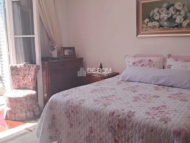 Casa com 250m² 3 quartos e 1 banheiro, à venda, no bairro Jardim Centenário em Poços de Caldas