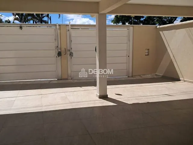 Casa com 250m² 3 quartos e 1 banheiro, à venda, no bairro Jardim Centenário em Poços de Caldas