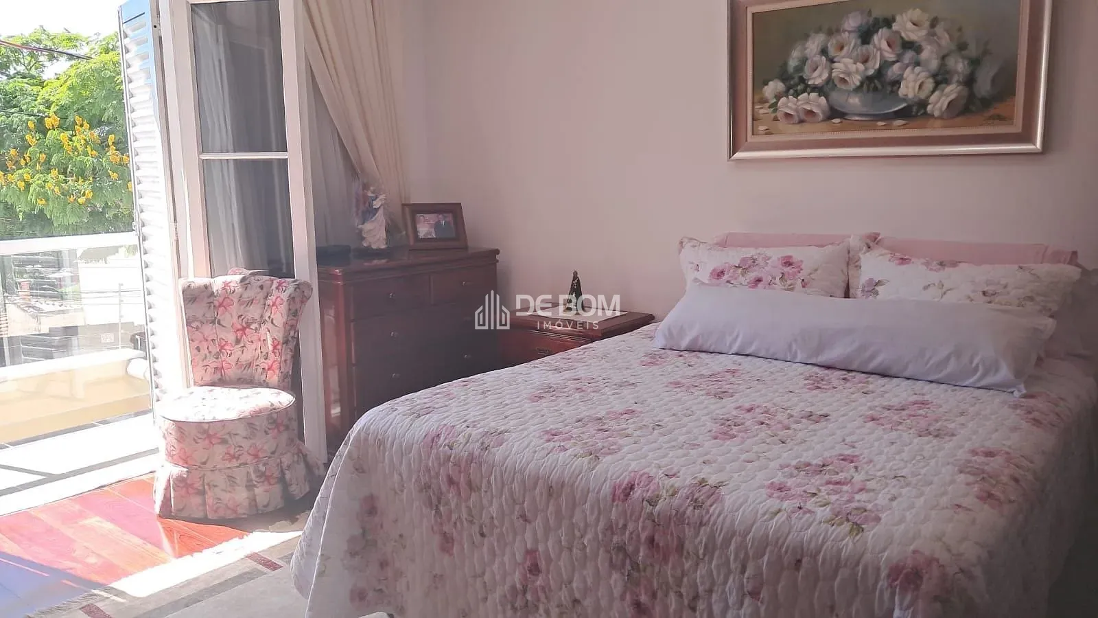 Casa, 3 quartos, 240 m² - Foto 1