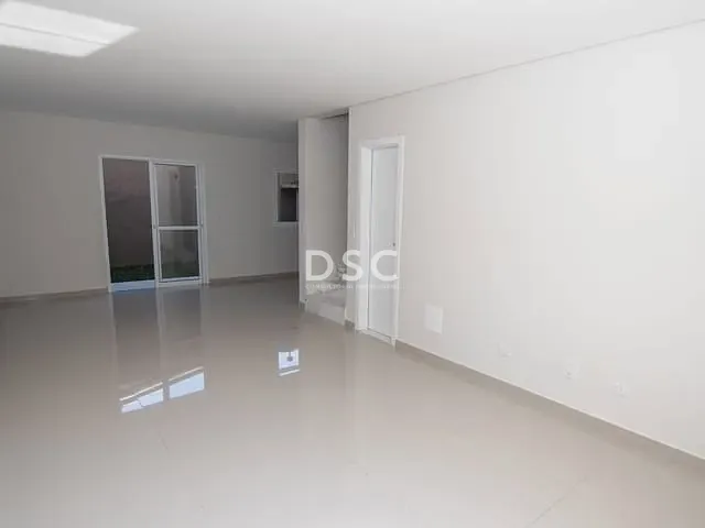Casa com 110m² 3 quartos e 3 banheiros, à venda, no bairro Campo Comprido em Curitiba