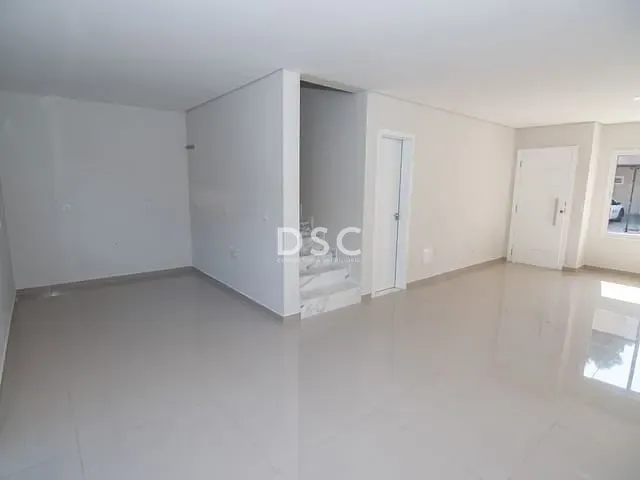 Casa com 110m² 3 quartos e 3 banheiros, à venda, no bairro Campo Comprido em Curitiba