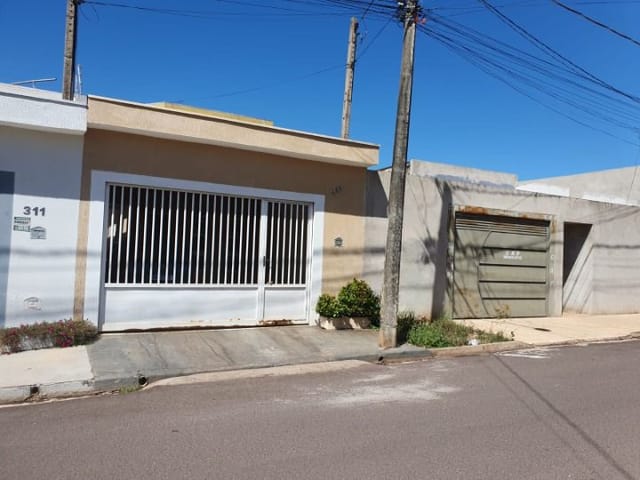 Casa com 125m² 2 quartos e 2 banheiros, à venda, no bairro Colinas em Birigui