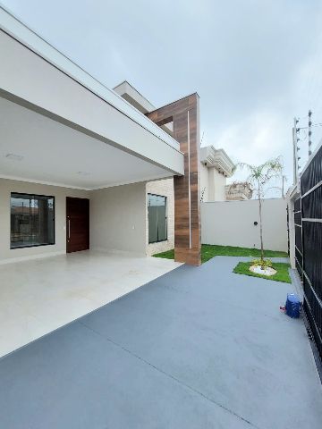 Casa 3 quartos e 2 banheiros, à venda, no bairro Jardim América II em Nova Mutum