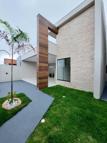 Casa 3 quartos e 2 banheiros, à venda, no bairro Jardim América II em Nova Mutum