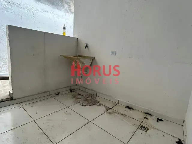 Casa com 60m² 2 quartos e 1 banheiro, para alugar, no bairro Parque Peruche em São Paulo