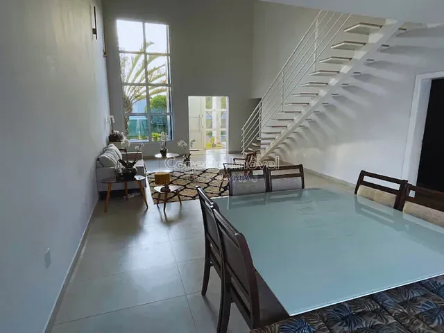 Casa com 430m² 4 quartos e 5 banheiros, à venda, no bairro Residencial Nova Holanda em Holambra
