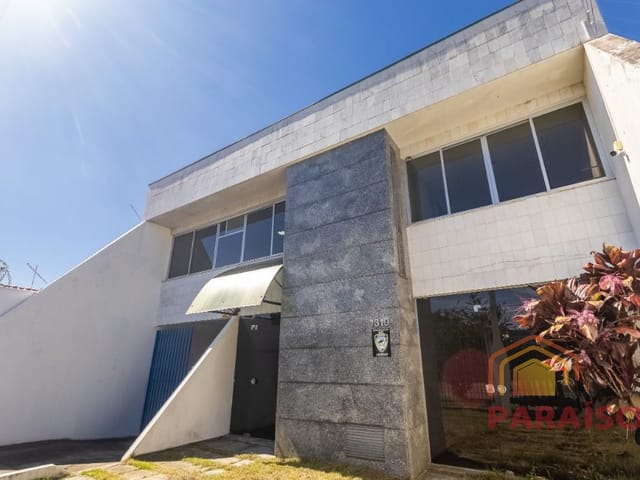 Prédio com 583m², para alugar, no bairro Rebouças em Curitiba