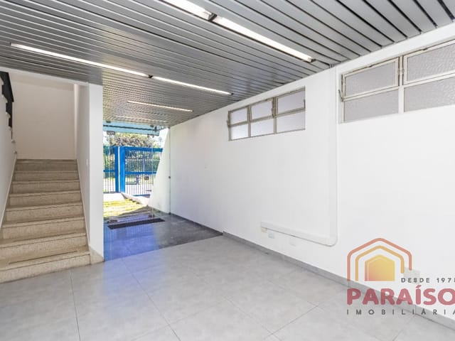 Prédio com 583m², para alugar, no bairro Rebouças em Curitiba