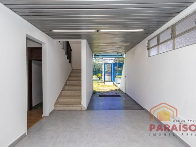 Prédio com 583m², para alugar, no bairro Rebouças em Curitiba