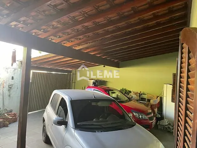 Casa com 250m² 3 quartos e 1 banheiro, à venda, no bairro Cecap I em Mococa