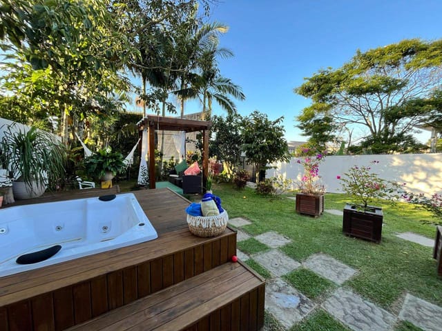 Casa com 350m² 3 quartos e 3 banheiros, à venda, no bairro Ingleses do Rio Vermelho em Florianópolis