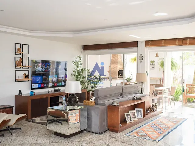 Casa com 354m² 4 quartos e 7 banheiros, à venda ou para alugar, no bairro Recreio dos Bandeirantes em Rio de Janeiro