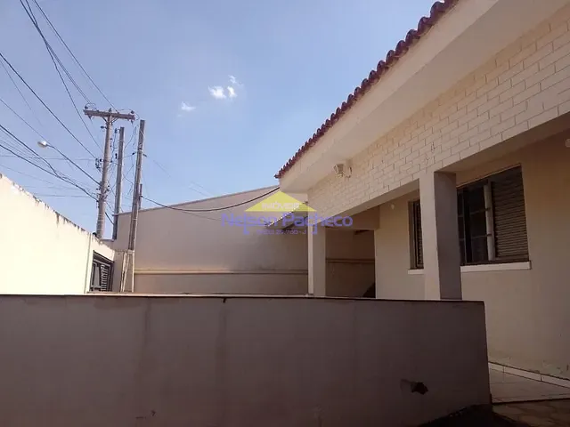 Casa com 348m², à venda, no bairro Centro em Capivari