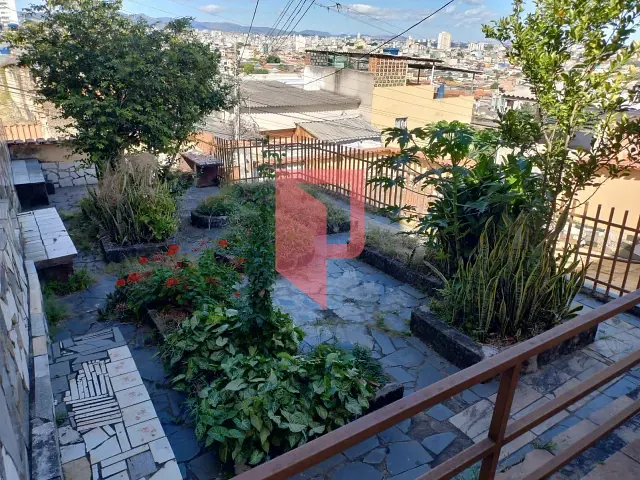 Casa com 400m² 3 quartos e 3 banheiros, à venda, no bairro Santo Andre em Belo Horizonte