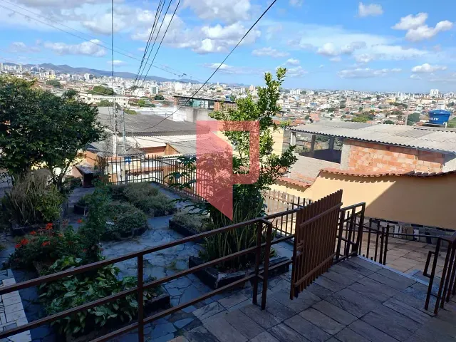 Casa com 400m² 3 quartos e 3 banheiros, à venda, no bairro Santo Andre em Belo Horizonte