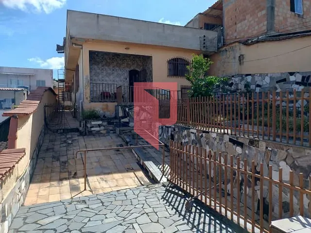 Casa com 400m² 3 quartos e 3 banheiros, à venda, no bairro Santo Andre em Belo Horizonte