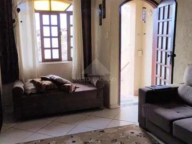 Casa com 180m² 4 quartos e 3 banheiros, à venda, no bairro Jardim Mauá em Mauá