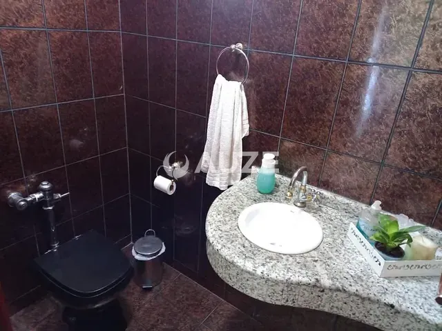 Casa com 180m² 4 quartos e 4 banheiros, à venda, no bairro Xaxim em Curitiba
