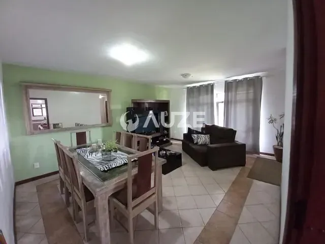 Casa com 180m² 4 quartos e 4 banheiros, à venda, no bairro Xaxim em Curitiba