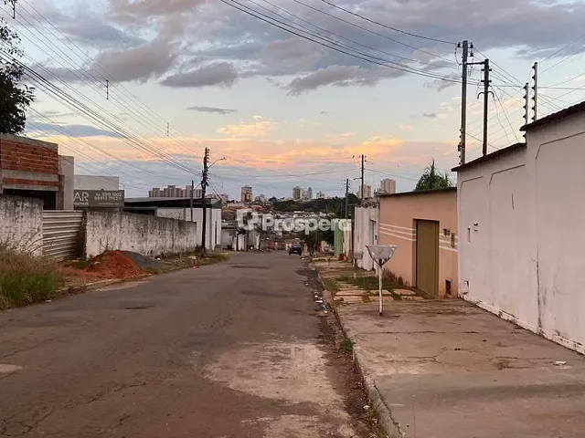 Casa com 226m² 3 quartos e 2 banheiros, à venda, no bairro Vila João Luiz de Oliveira em Anápolis