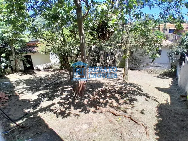 Casa com 360m² 3 quartos e 1 banheiro, à venda, no bairro Caju em Maricá